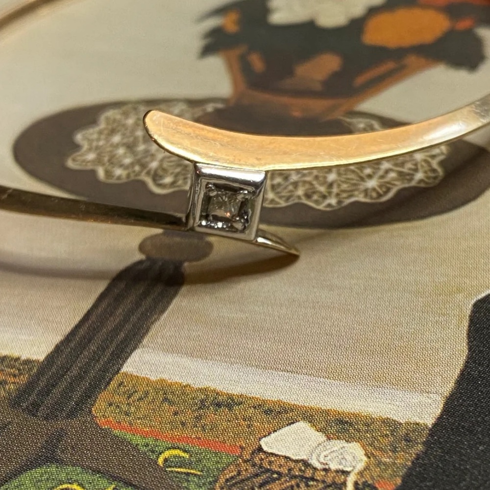 10 Kt Gold Diamond Bangle